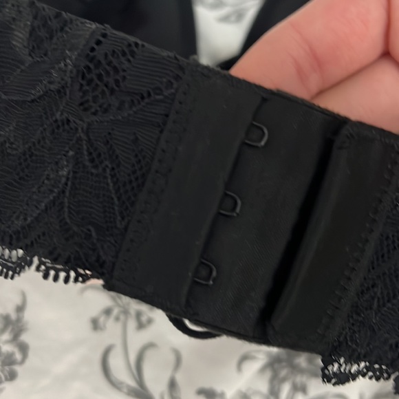 Victoria secret padded bra - Picture 8 of 9